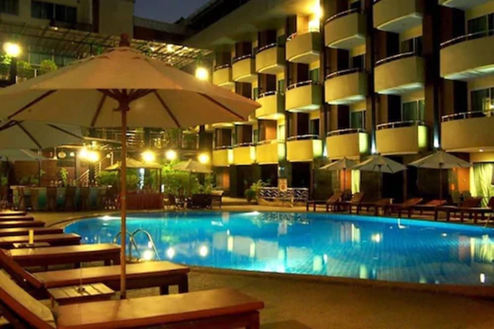 Baron Beach Hotel Pattaya Exterior foto